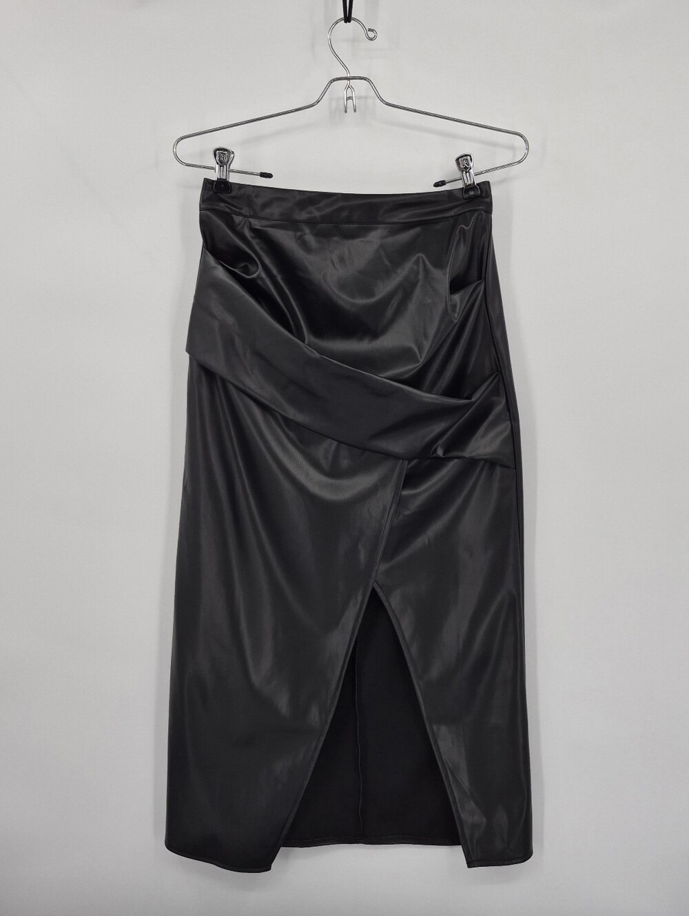 Commense Ruched Slit PU Leather Midi Skirt Size Small Black